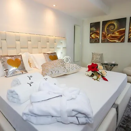 J'me Boutique - Adults Only 4*