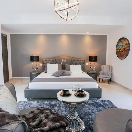 J'me Boutique - Adults Only Otel