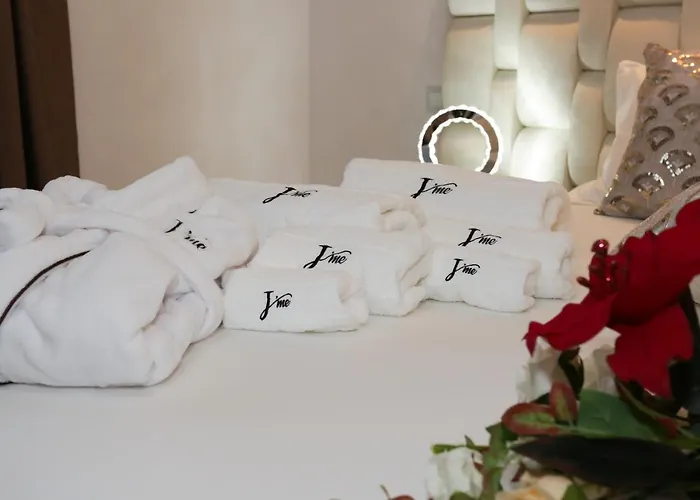 J'me Boutique - Adults Only 4*