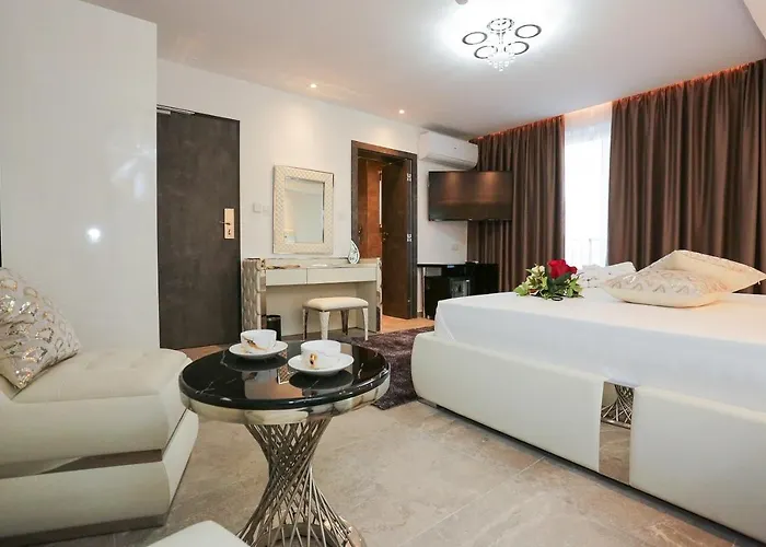 J'me Boutique - Adults Only Hotel