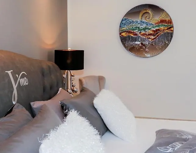 J'me Boutique - Adults Only Hotel