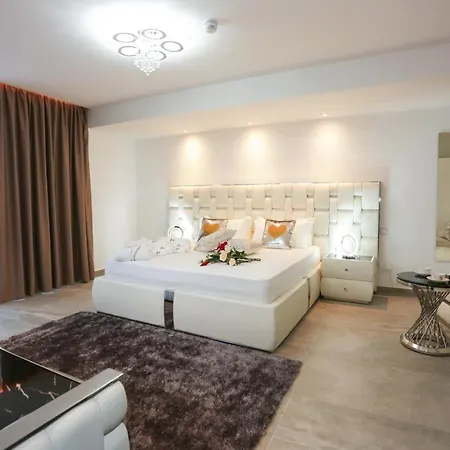 J'me Boutique - Adults Only 4*