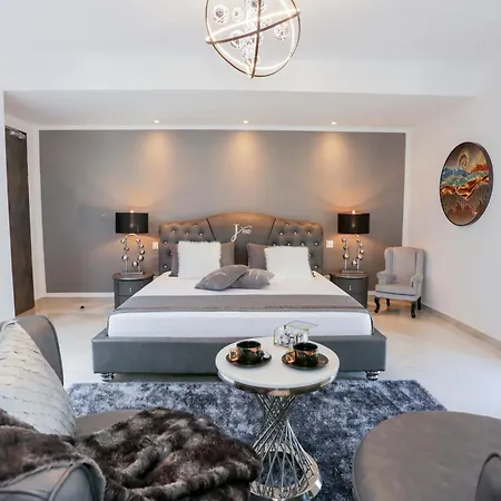 J'me Boutique - Adults Only Hotel