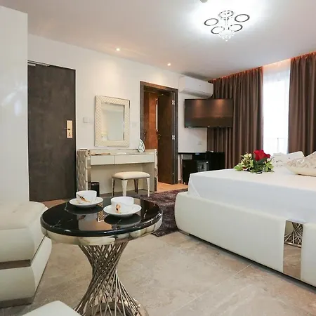 J'me Boutique - Adults Only Hotel